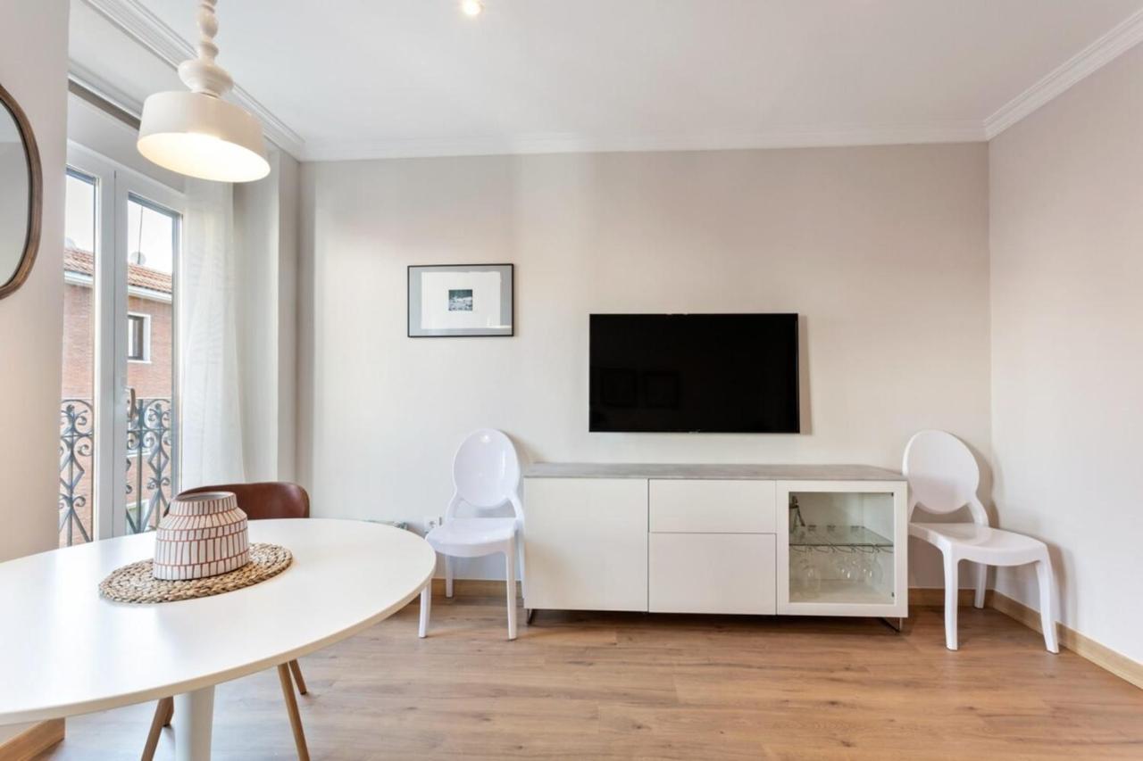 Elegant 1 Bedroom Apartment In The Heart Of Centro 马德里 外观 照片