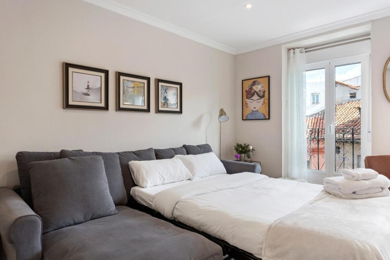 Elegant 1 Bedroom Apartment In The Heart Of Centro 马德里 外观 照片
