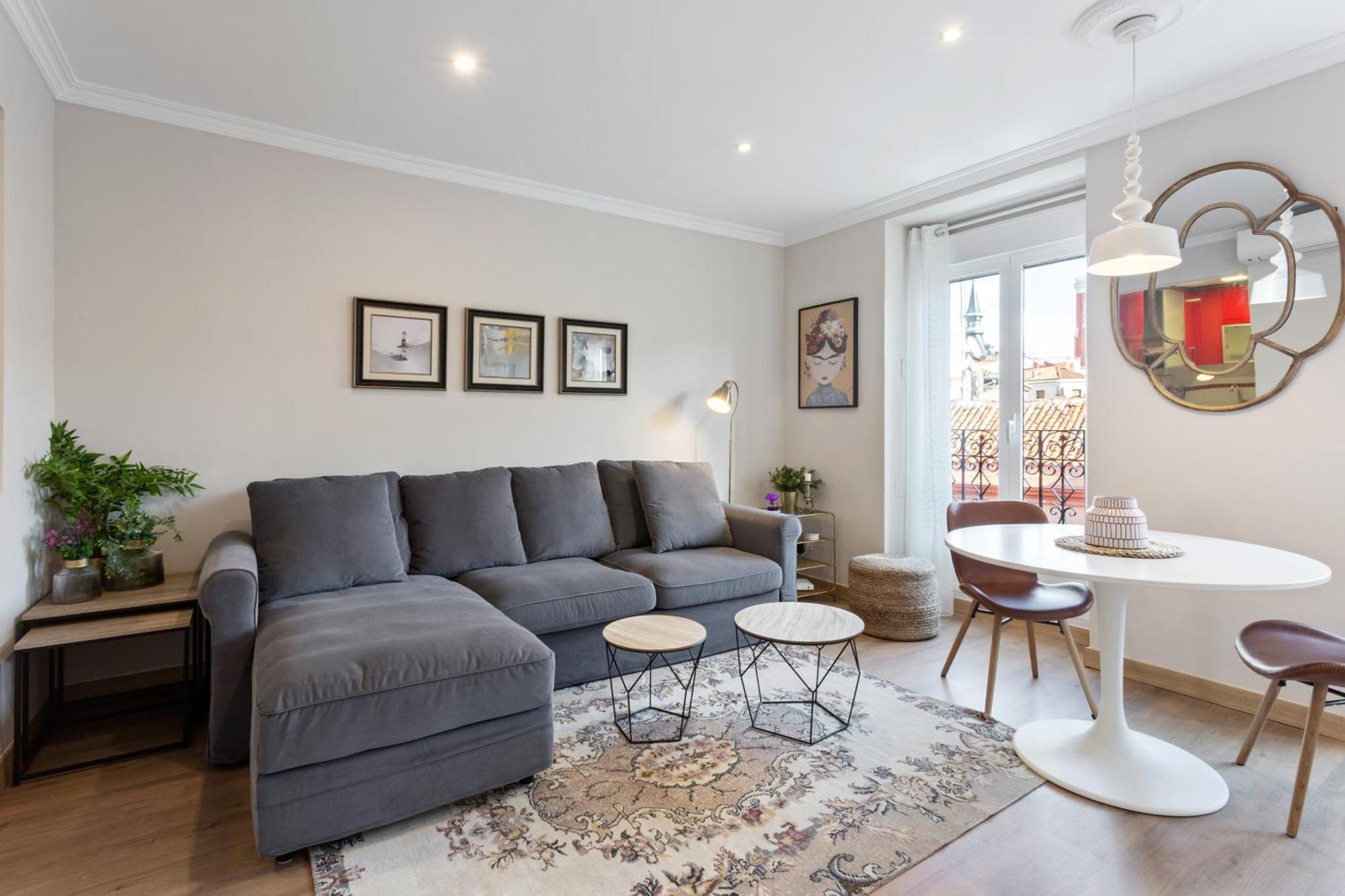 Elegant 1 Bedroom Apartment In The Heart Of Centro 马德里 外观 照片